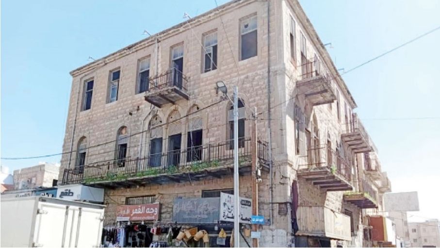 "عمارة جمعة".. ذاكرة قرن في قلب إربد تبحث عن حياة جديدة