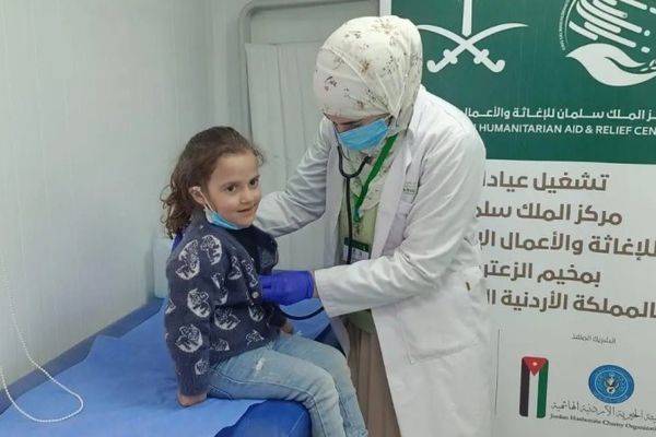 عيادات مركز الملك سلمان للإغاثة تقدّم خدماتها لـ(6.891) حالة في مخيم الزعتري