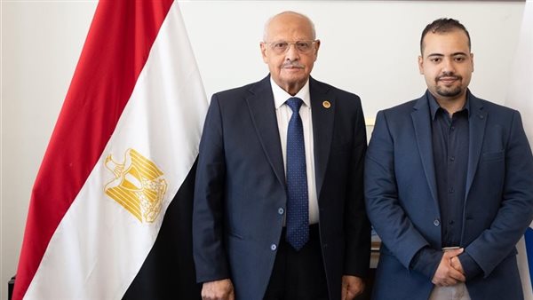 يستخدم في 130 دولة، طالب مصري يبتكر تطبيق رقمي لمساعدة فاقدي البصر