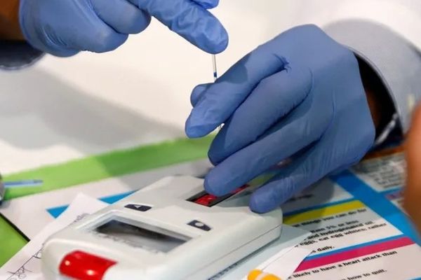 علماء يطوّرون علاجًا جينيًّا لخفض الكوليسترول الضارّ بحقنة واحدة