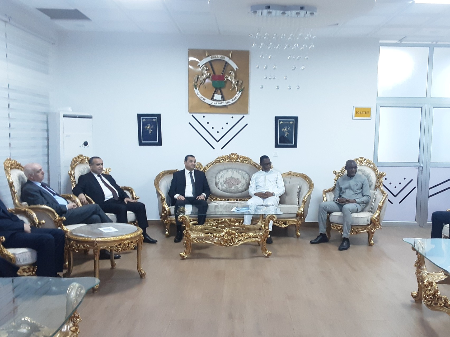 عرقاب يحل بواغادوغو في زيارة عمل إلى بوركينا فاسو