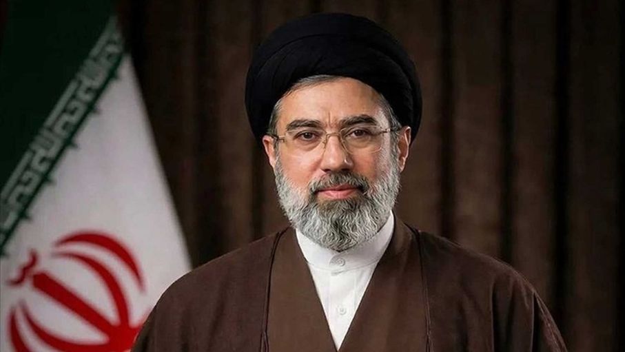 وسائل إعلام: خامنئي أعطى الجيش الإيراني توجيهات لمواصلة العملي...