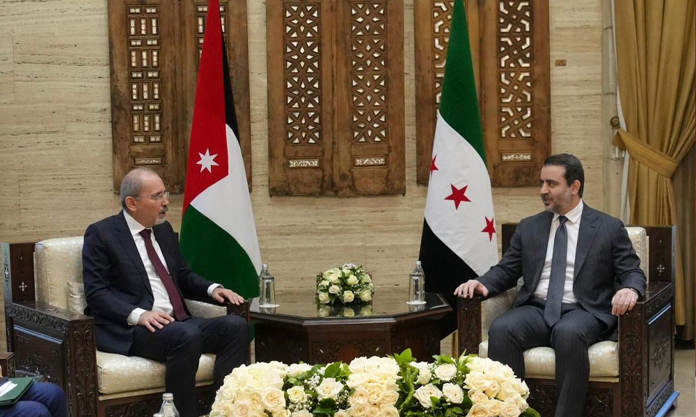 وزير الخارجية الأردني يؤكد دعم بلاده لجهود الحكومة السورية في إعادة البناء