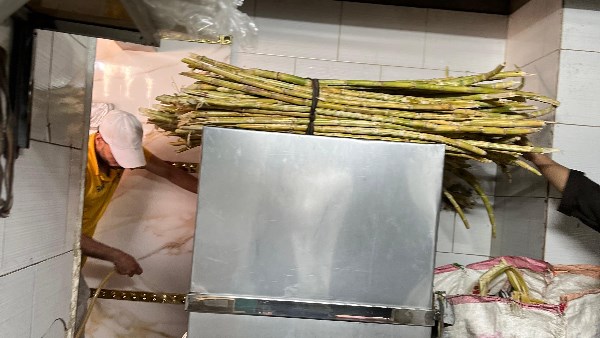 ضبط 21 كجم مواد محظورة في محال لـ عصير القصب بكفر شكر
