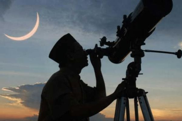 تحذير فلكي: رصد هلال رمضان القادم بالعين قد يسبب العمى!"