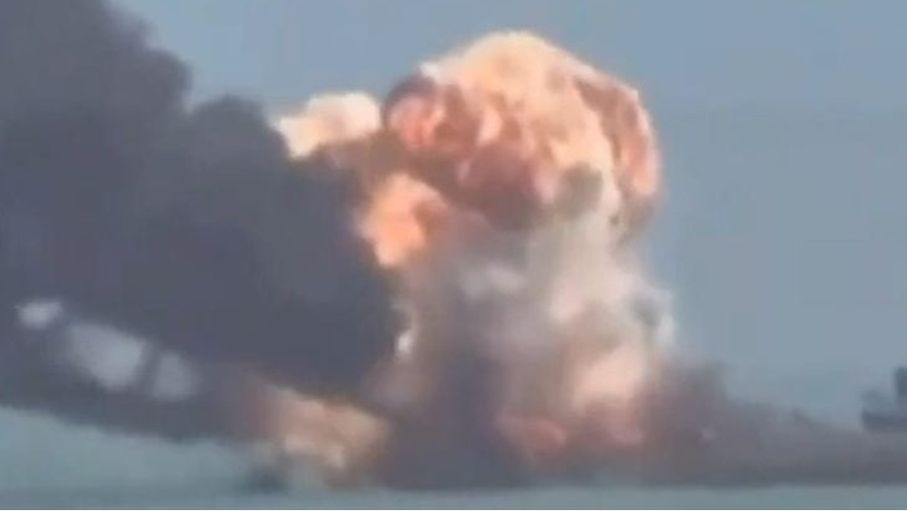 فوكس نيوز: الجيش الأميركي ينفذ هجمات على بندر عباس وميناء قشم في إيران