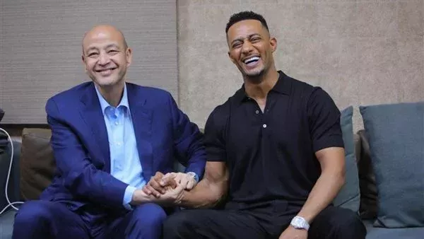 محمد رمضان وعمرو أديب ينهیان خلافهما، و"أسد" يجمعهما في لقاء خاص (صور)