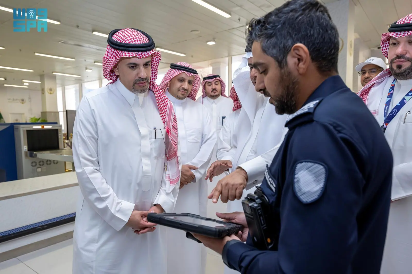 المهندس العوهلي يقف ميدانيًا على استعدادات البنية التحتية الرقمية لخدمة الحجاج