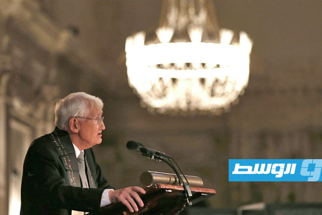 وفاة الفيلسوف الألماني يورغن هابرماس عن 96 عاما