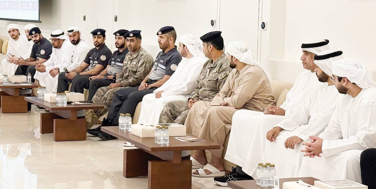 شرطة أبوظبي تنظّم جلسة حوارية حول الأسرة والسلامة المرورية