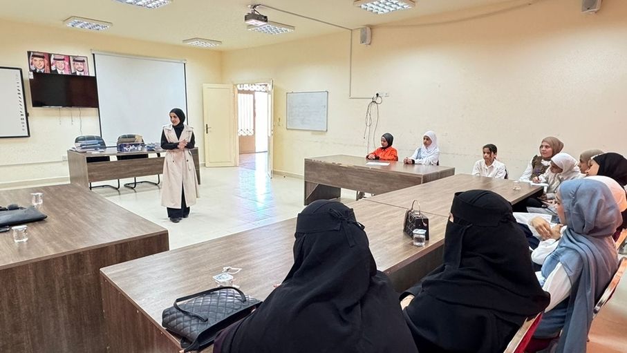 مديرية شباب العقبة تُطلق برنامج الرسم بمشاركة 50 شابا وشابة في الديسة والقويرة
