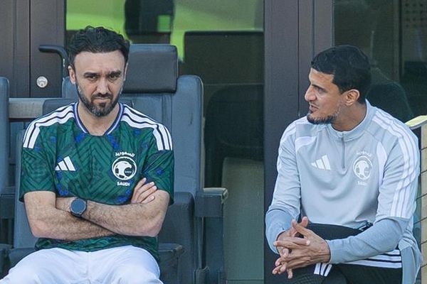 وزير الرياضة يشهد التدريب الأخير للأخضر