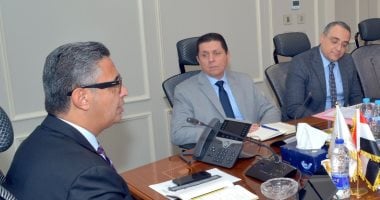سيناريوهات الحكومة للتعامل مع الأحداث الإقليمية فى توفير السلع الغذائية.. استمرار تأمين المخزون الاستراتيجى بمصادر متعددة والتصدى للمارسات الاحتكارية.. استهدف توريد 5 ملايين طن من القمح المحلى العام ا