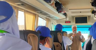 وعاظ الأزهر يودعون ضيوف الرحمن برسائل إيمانية بميناء نويبع