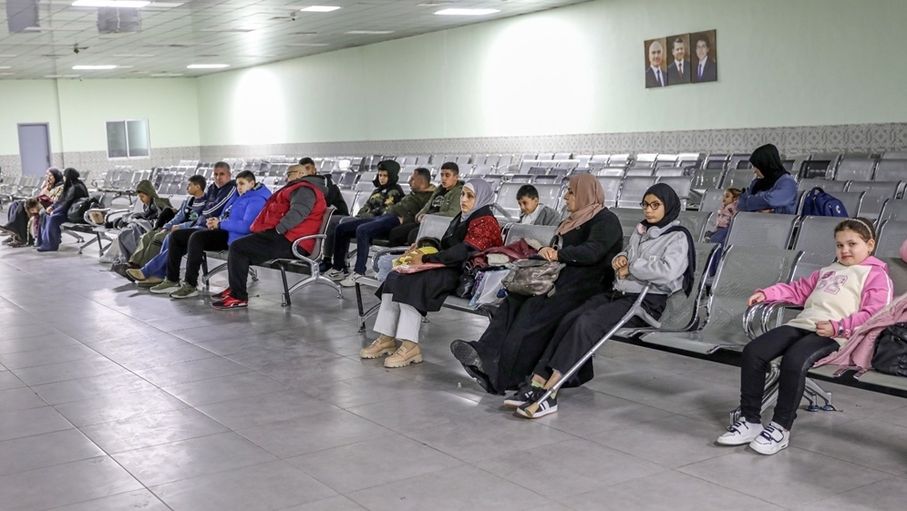 عودة مرضى من غزة بعد استكمال علاجهم في المستشفيات الأردنية
