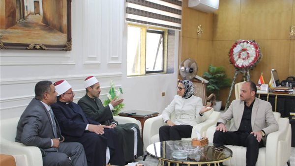 محافظ الوادي الجديد تبحث مع قيادات الأزهر الارتقاء بمنظومة العمل وتعزيز الشراكة