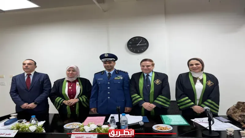 الأمين العام لرابطة الجامعات الإسلامية يترأس مناقشة بحث الزمالة بكلية الدفاع الوطني