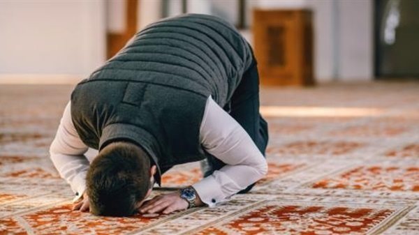 كيفية صلاة الحاجة والأدلة الواردة بشأنها