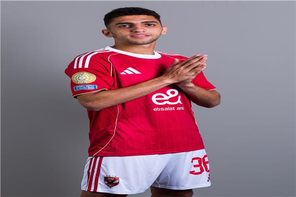 لمدة 3 مواسم.. كوكا يجدد عقده مع الأهلي