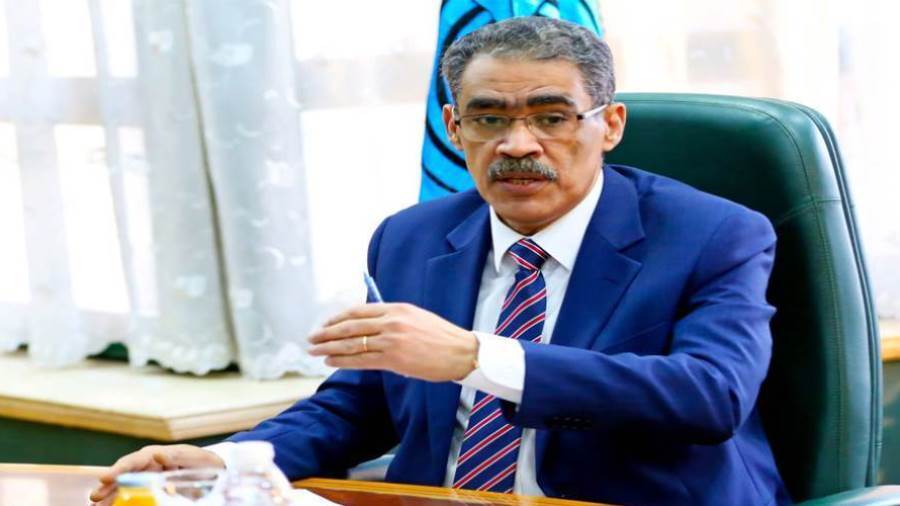 حظر سفر الوزراء إلا للضرورة القصوى.. ضياء رشوان: حزمة إجراءات تقشف حكومية لتجاوز الأزمة