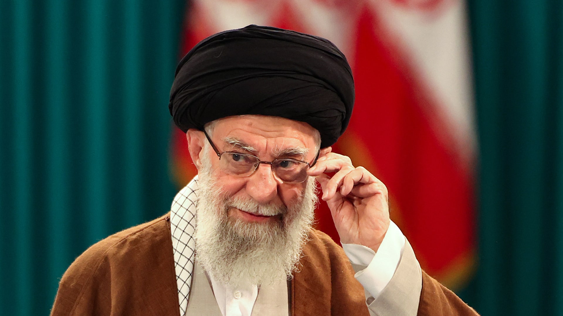 إيران تعلن استشهاد المرشد الأعلى علي خامنئي