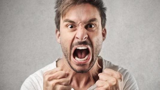 هل الصيام له علاقة بزيادة الغضب ؟..عالم أزهري يجيب