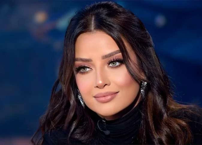 ما بين الفبركة والعفوية.. «هي وبس» يقاضي إيمان محمود بعد تكذيبها «فسخ الخطوبة»