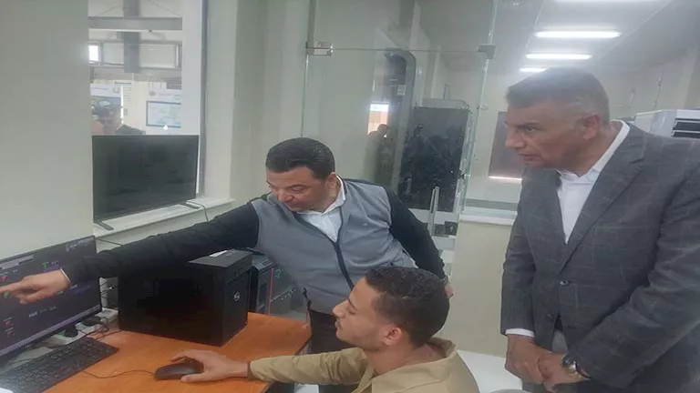 محافظ جنوب سيناء يتفقد محطة تحلية مياه طابا (صور)