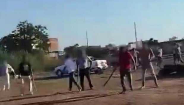 بسبب خلافات الجيرة.. ضبط طرفي مشاجرة العصي والحجارة في البحيرة