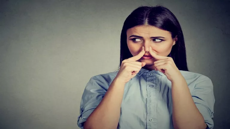 كيف يغير طعامك رائحة جسمك- أسباب لم تخطر على بالك