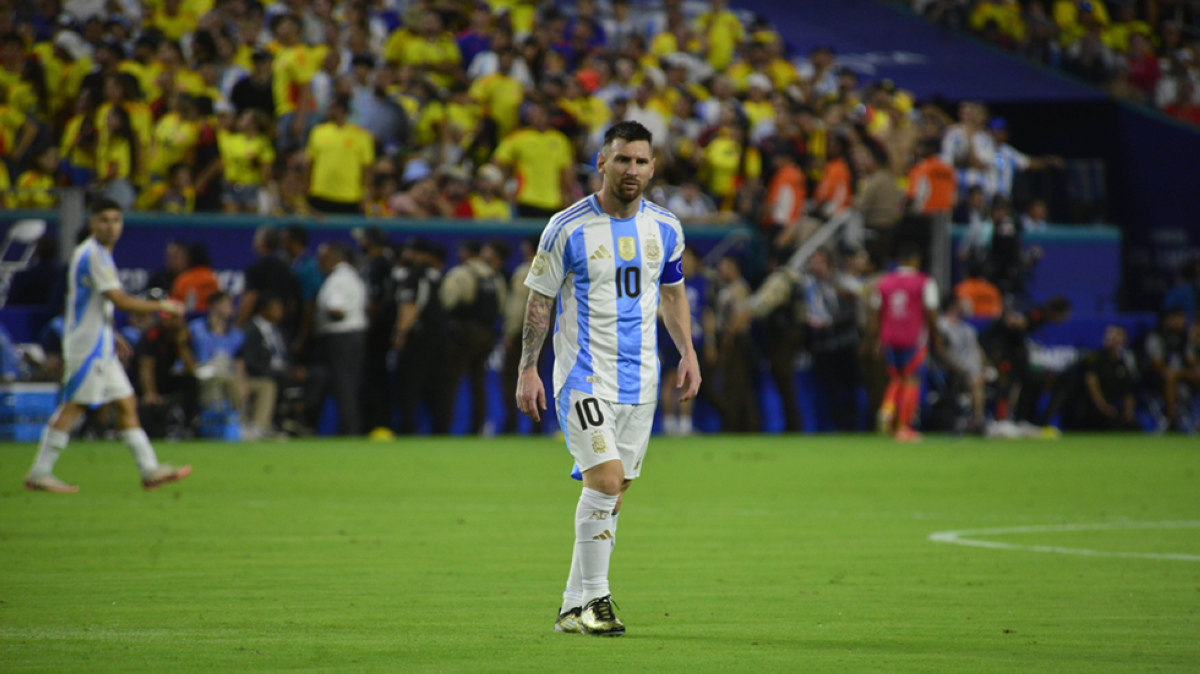 ميسي يكشف سبب رفضه تمثيل منتخب إسبانيا