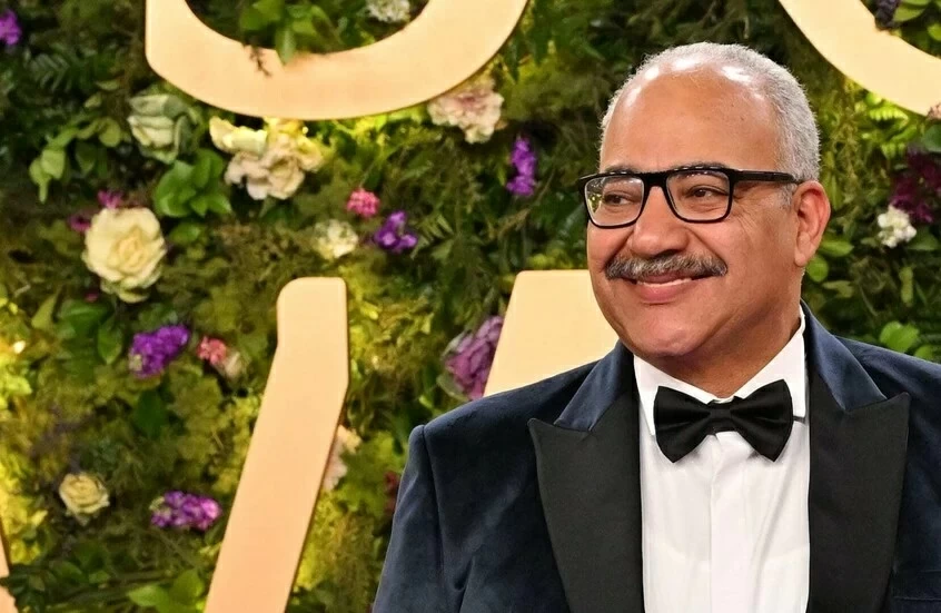 بيومي فؤاد لـ«عكاظ»: أبحث عن الاختلاف بعد زحمة الأعمال