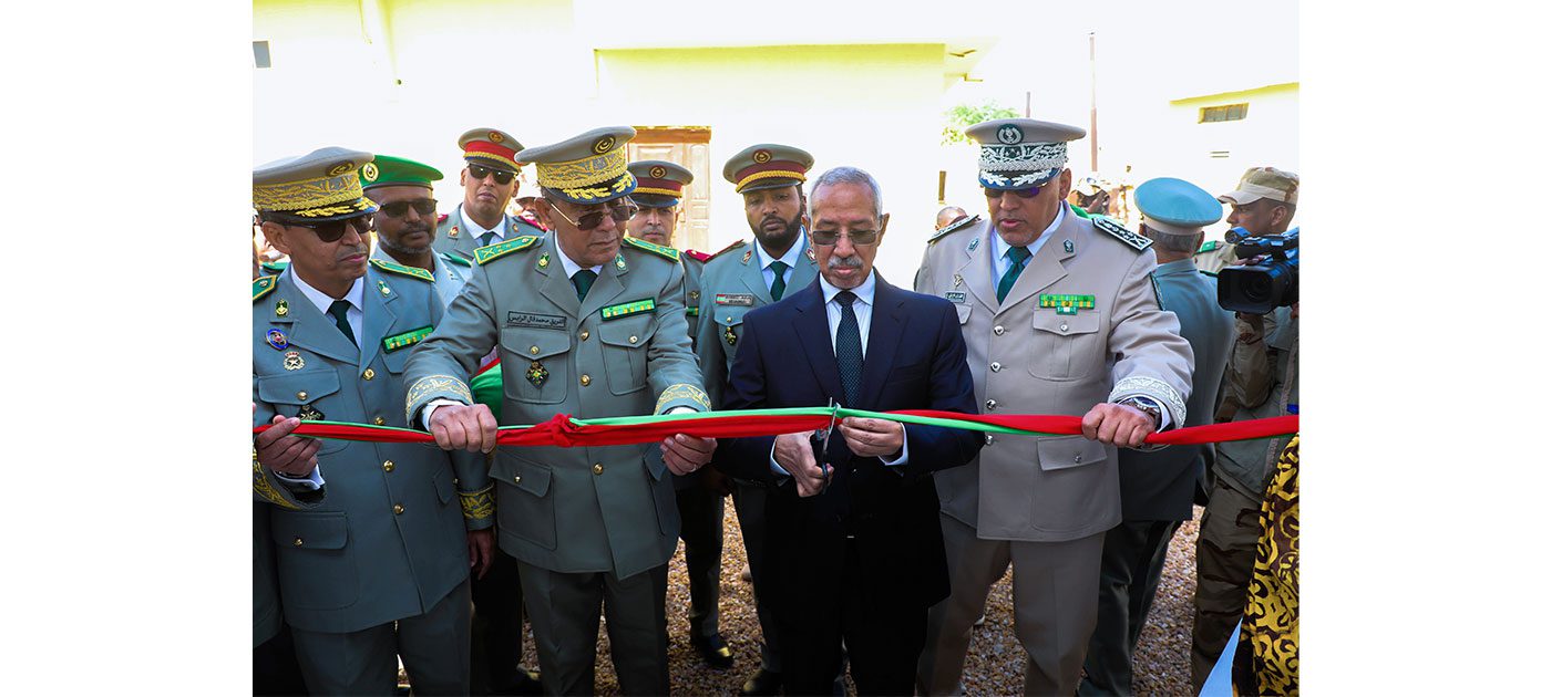 وزير الدفاع وشؤون المتقاعدين وأولاد الشهداء يدشن المركز العسكري للتطبيب عن بعد