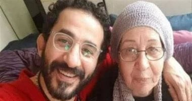وفاة والدة الفنان أحمد حلمي وتشيع جثمانها عقب صلاة الجمعة