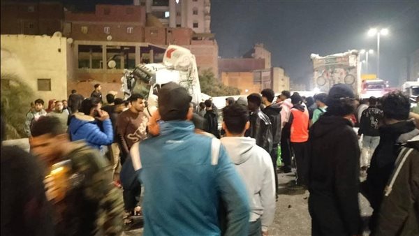 تفاصيل حادث تصادم مروع بين سيارتي نقل وأخرى ملاكي أعلى دائري المريوطية (صور)