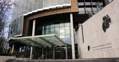 «كنت فى مهمة إلهية».. أمريكى متهم بقتل والده يخبر محكمة فى أيرلندا