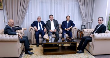 توافد ضيوف حفل تأبين فهمي عمر شيخ الاذاعيين إلي ماسبيرو