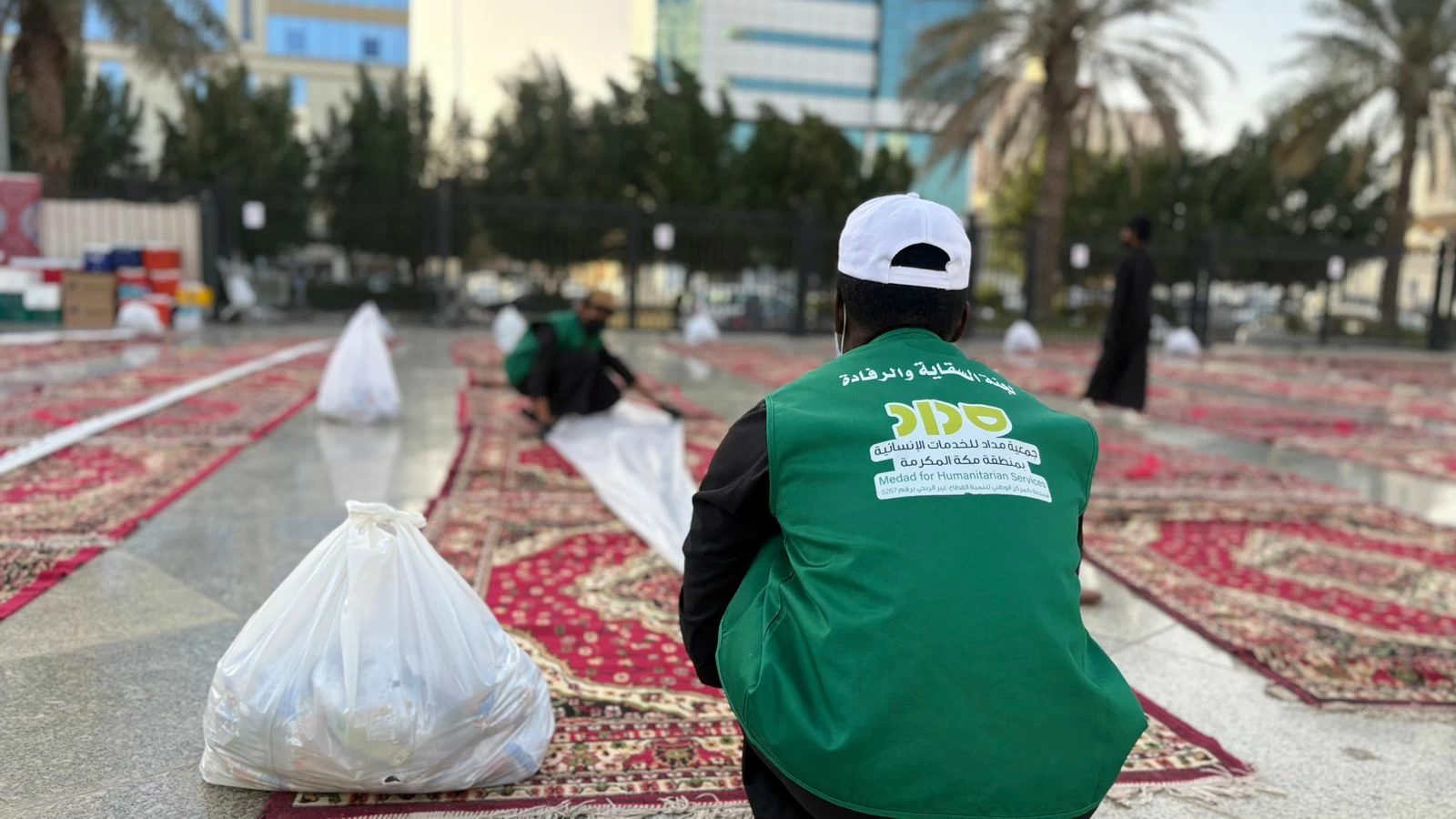 من الحرم إلى المشاعر طاقات وطنيّة تترجم قيم الضيافة بأجمل صورة