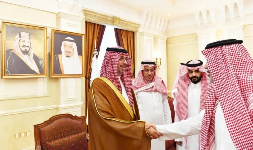 مُحافظ جدة يستقبل المهنئين بحلول شهر رمضان المبارك