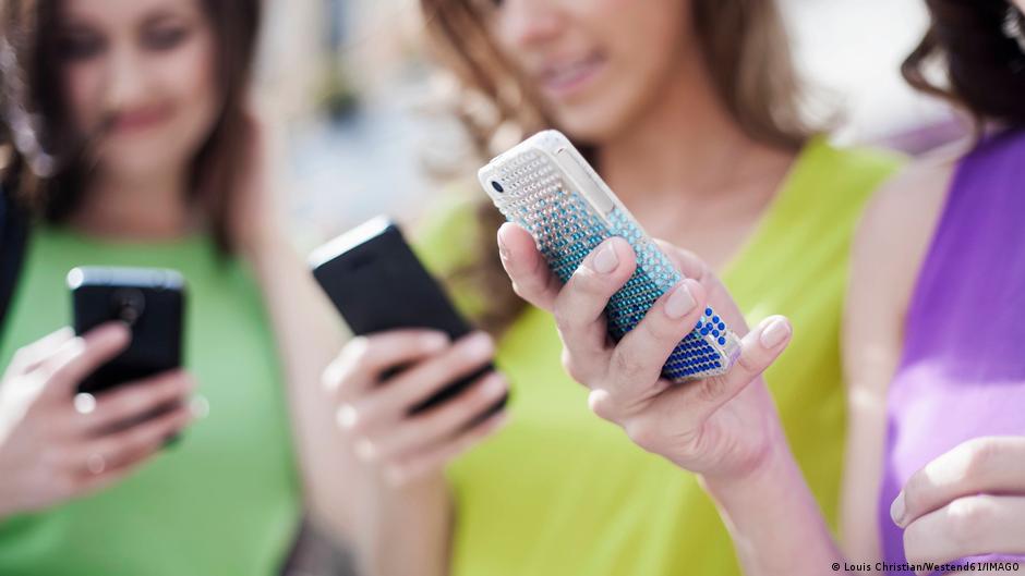 وجوه ناعمة وخطاب متشدد ـ شبكات نساء اليمين المتطرف في أوروبا