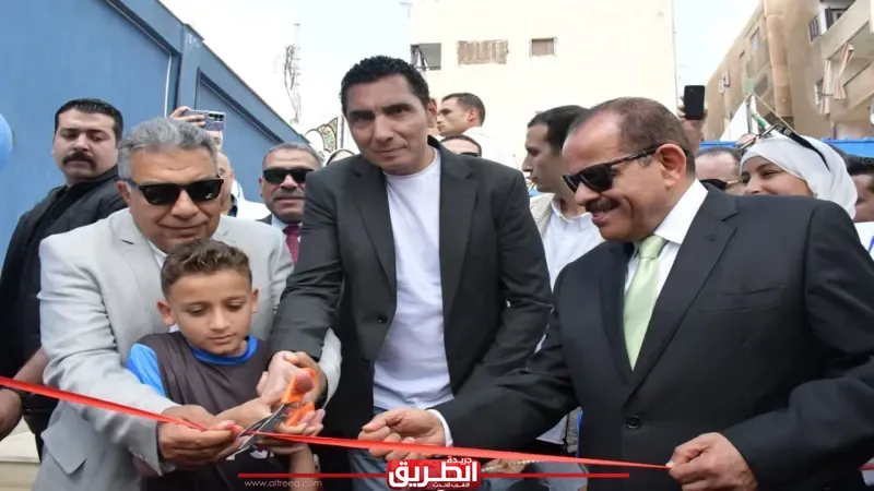 وزير الشباب والرياضة ومحافظ الدقهلية يتفقدان مركز شباب قولنجيل ويفتتحان ملعب قانوني به