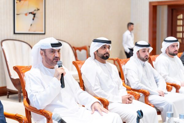 دائرة السياحة والثقافة والإعلام عجمان تناقش مع القطاع الفندقي مستجدات السوق وتحسين تجربة الزوار