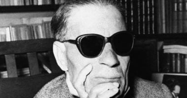 سعيد الشحات يكتب: ذات يوم.. 13 مارس 1937.. طه حسين: «لا أعرف فى القرآن ولافى السنة نصا يحرم على الفتيات والفتيان أن يجتمعوا فى حلقة درس حول أستاذ يعلمهم العلم والأدب والفن»