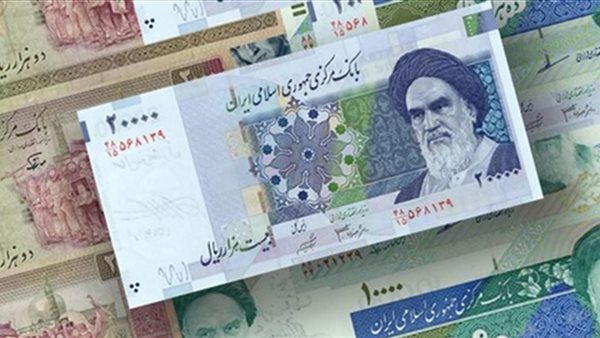 انهيار تاريخي للعملة الإيرانية، الريال يسجل أدنى مستوياته أمام الدولار