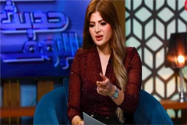 النيابة تأمر بضبط وإحضار جولي أمين في واقعة نقل ملكية سيارات صبري نخنوخ