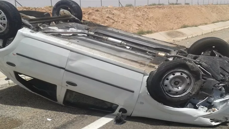 من أسرة واحدة.. إصابة 5 أشخاص في انقلاب سيارة ملاكي بالبحيرة