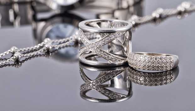 عاجل.. سعر الفضة اليوم 15 فبراير 2026.. انخفاض محلي وعيار 925 يسجل هذا الرقم الآن