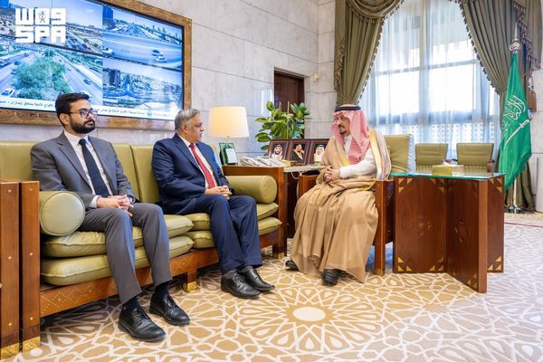 أمير الرياض يودع سفير الهند بمناسبة انتهاء فترة عمله
