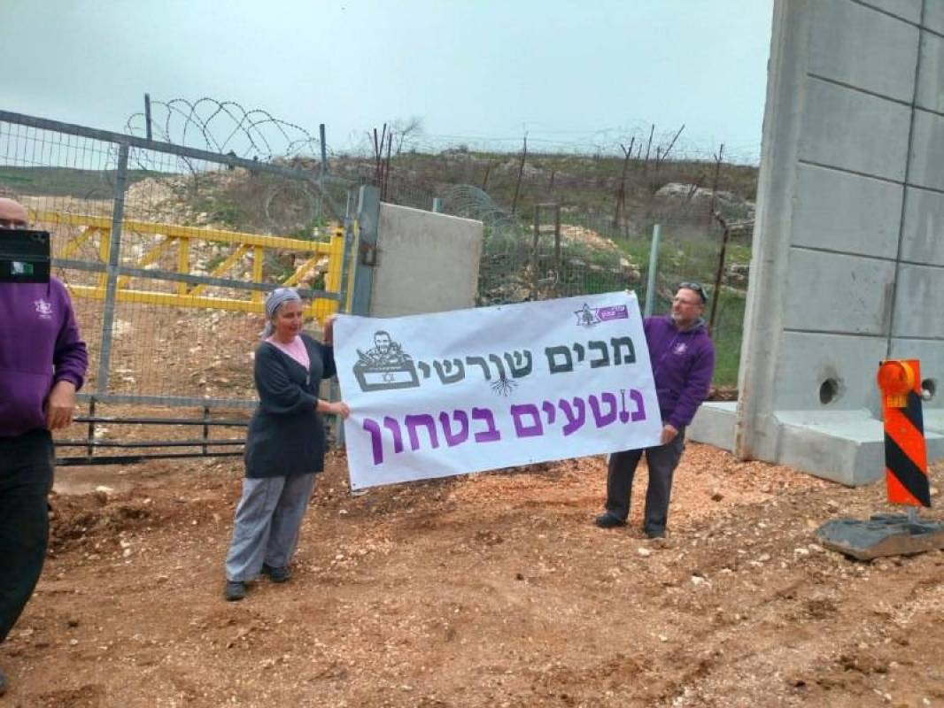 عدد من المستوطنين الصهاينة يدخلون إلى لبنان من بلدة يارون