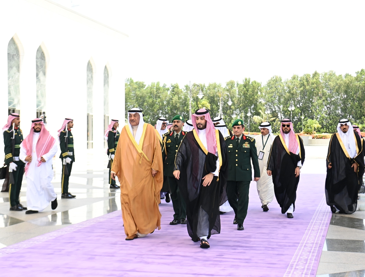 ممثل سمو أمير البلاد سمو ولي العهد يصل إلى السعودية